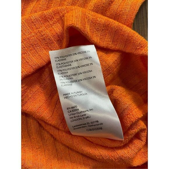 Maeve Anthropologie Orange Ribbed Cut
Out Tank Top Size XS Cutout
Sleeveless - Picture 7 of 7